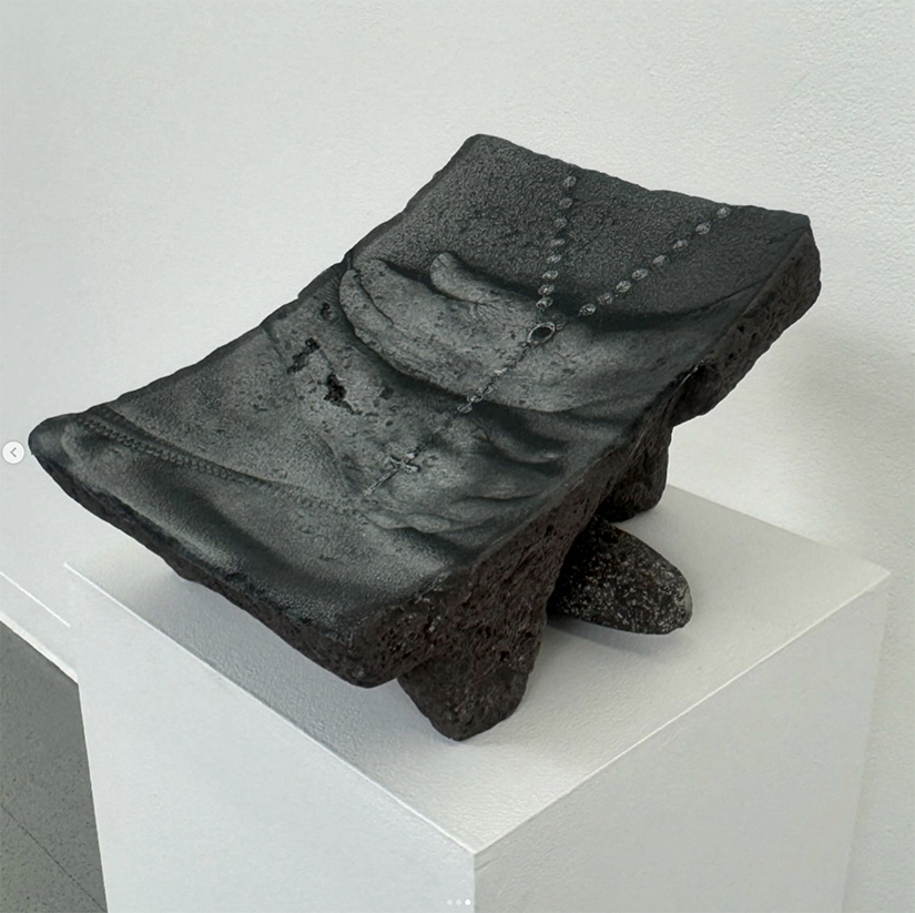 "Manos y Metate," by Antonio Perez